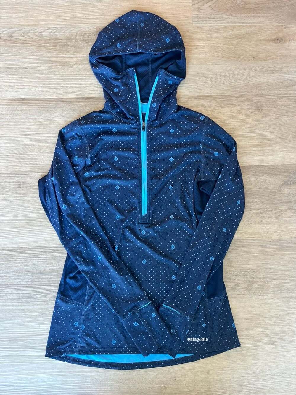 Patagonia,Capilene Thermal Weight Hoody, Blue, Geometric Print, Thumbholes, S